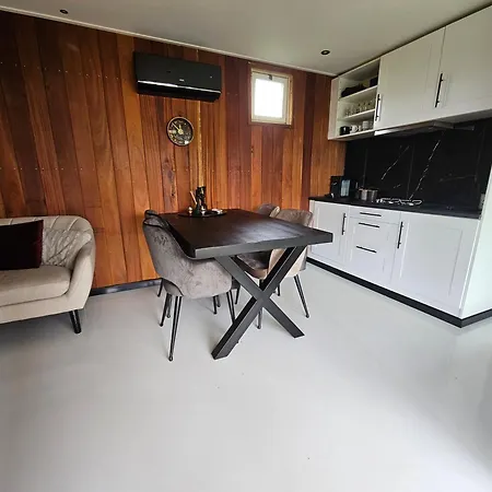 Ben's - De Hollandse Boerderij Lodge